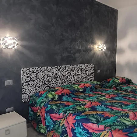 Affittacamere La Famiglia Tripla *